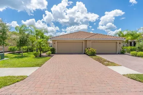 Exterior - 2645 Vine Ave, Naples, FL 34120 photo 6 of 10
