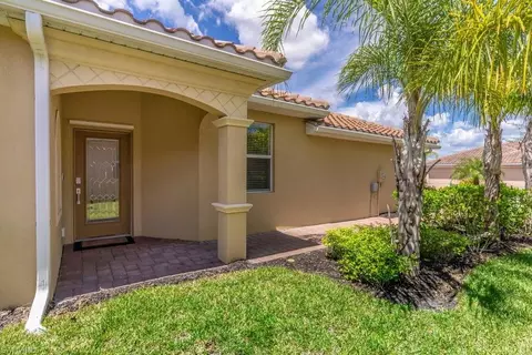 Exterior - 2645 Vine Ave, Naples, FL 34120 photo 1 of 10