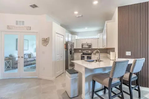 Kitchen - 2645 Vine Ave, Naples, FL 34120 photo 4 of 4