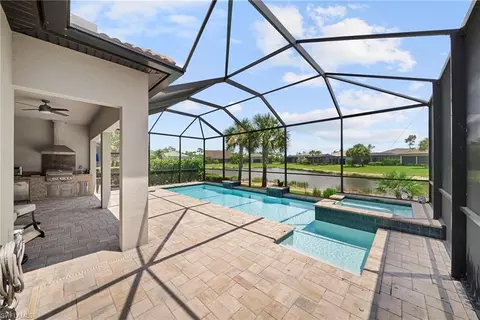 Exterior - 9811 Everglades Dr, Naples, FL 34120 photo 4 of 8