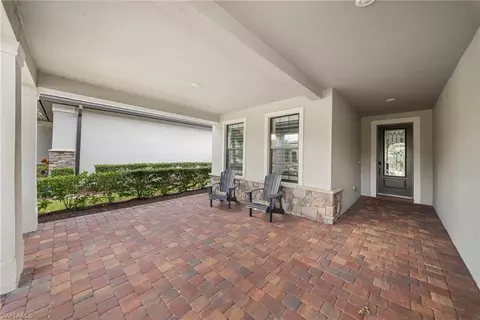 Exterior - 9811 Everglades Dr, Naples, FL 34120 photo 5 of 8