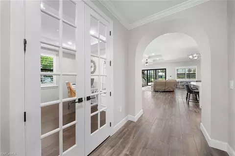Entry Way - 9811 Everglades Dr, Naples, FL 34120 photo 4 of 6