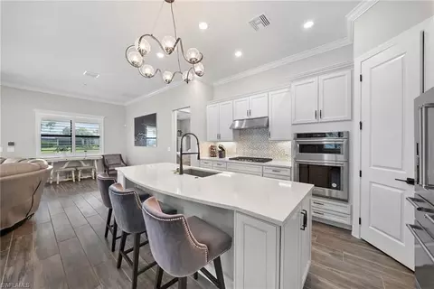 Kitchen - 9811 Everglades Dr, Naples, FL 34120 photo 3 of 4
