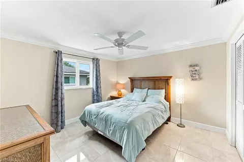 Bedroom - 350 Pinehurst Cir, Naples, FL 34113 photo 3 of 4