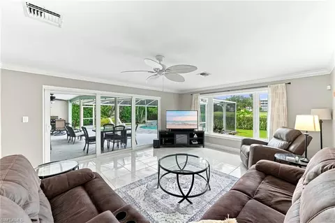 Living - 350 Pinehurst Cir, Naples, FL 34113 photo 3 of 4
