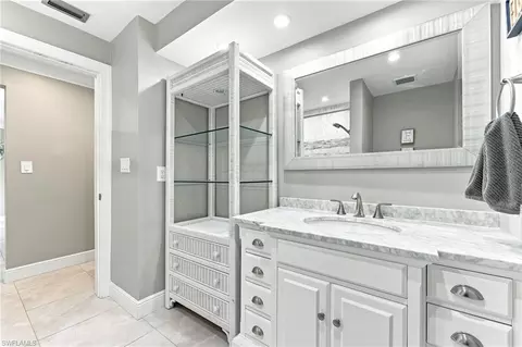 Bath - 350 Pinehurst Cir, Naples, FL 34113 photo 3 of 4