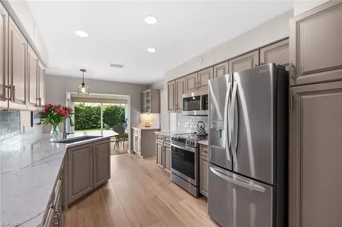 Kitchen - 812 Reef Point Cir, Naples, FL 34108 photo 1 of 5