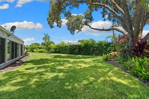 Exterior - 812 Reef Point Cir, Naples, FL 34108 photo 12 of 16