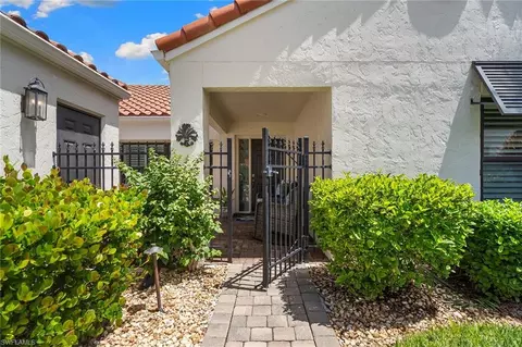 Exterior - 812 Reef Point Cir, Naples, FL 34108 photo 4 of 16