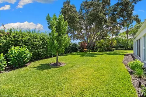 Exterior - 812 Reef Point Cir, Naples, FL 34108 photo 11 of 16
