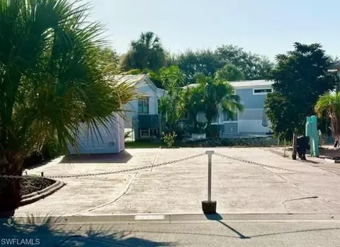 333 Imperial Wilderness Blvd, Naples, FL 34114