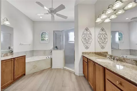 Bath - 16075 Parque Ln, Naples, FL 34110 photo 1 of 4