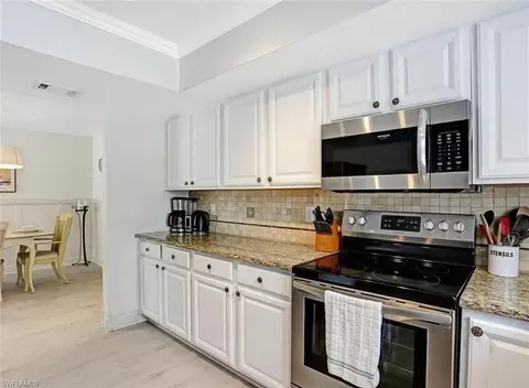 Kitchen - 856 98th Ave N, Naples, FL 34108 photo 2 of 3