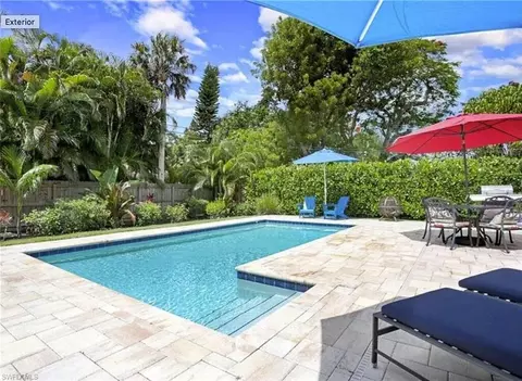 Exterior - 856 98th Ave N, Naples, FL 34108 photo 3 of 5