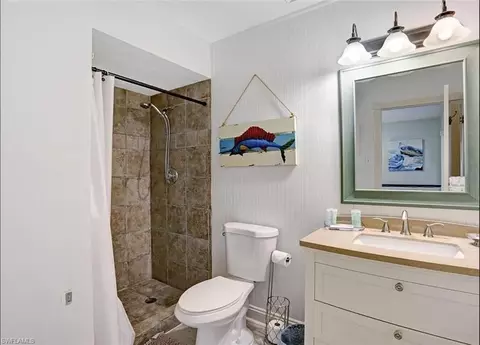 Bath - 856 98th Ave N, Naples, FL 34108 photo 1 of 2