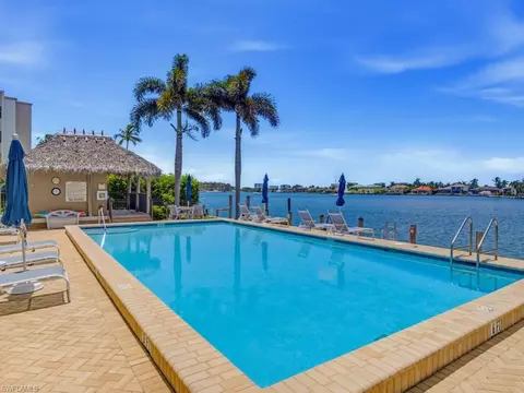 848 W Elkcam Cir #302, Marco Island, FL 34145