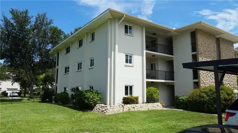 2100 Barkeley Ln #1, Fort Myers, FL 33907