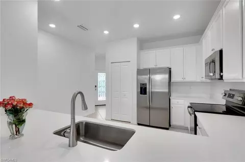 1645 Alameda Dr, Naples, FL 34120