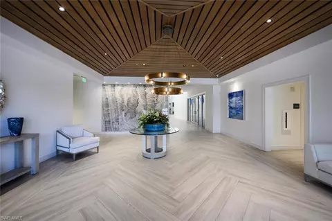 Entry Way - 506 Courtside Dr #E201, Naples, FL 34105 photo 6 of 7