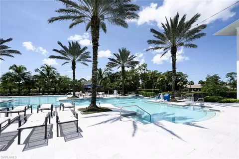 Exterior - 506 Courtside Dr #E201, Naples, FL 34105 photo 5 of 8