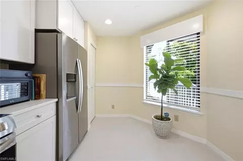 Kitchen - 506 Courtside Dr #E201, Naples, FL 34105 photo 4 of 4
