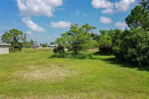 2215 NE 34th Ln, Cape Coral, FL 33909