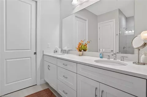 Bath - 9195 Cayman Dr, Naples, FL 34114 photo 2 of 3