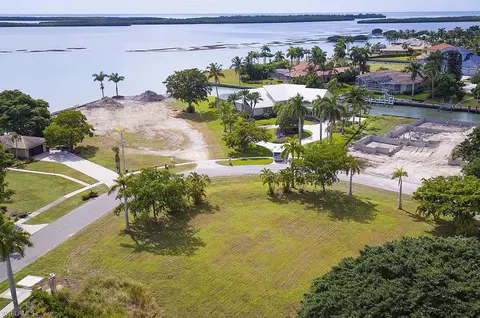 1060 Caxambas Dr, Marco Island, FL 34145
