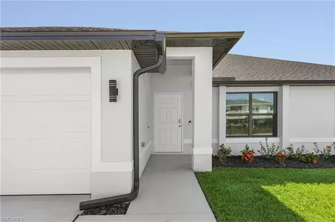 3302 SW 8th Pl, Cape Coral, FL 33914