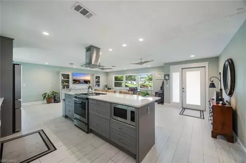 Kitchen - 4557 Eagle Key Cir, Naples, FL 34112 photo 2 of 5