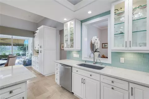 Kitchen - 2896 Hatteras Way, Naples, FL 34119 photo 4 of 4