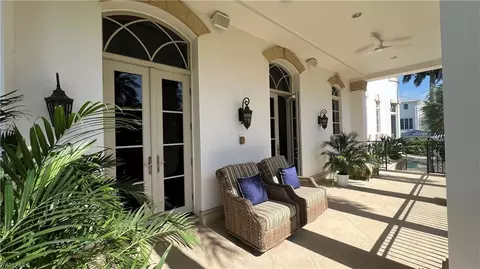Exterior - 40 5th Ave S, Naples, FL 34102 photo 5 of 10