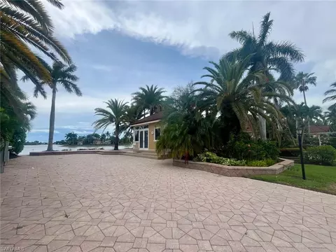 4931 Coach Ln, Naples, FL 34114 photo 3