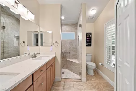 Bath - 22178 Seashore Cir, Estero, FL 33928 photo 1 of 3