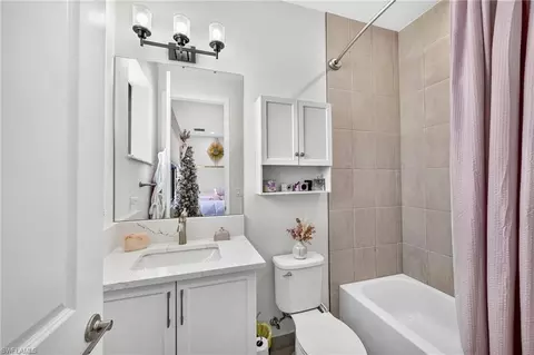 Bath - 20702 Fair Oak Ln, Estero, FL 33928 photo 4 of 5