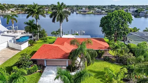 1802 Lakeview Blvd, North Fort Myers, FL 33903