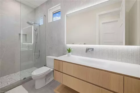 Bath - 3280 Crayton Rd, Naples, FL 34103 photo 4 of 5