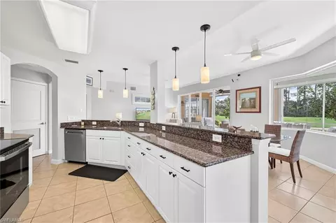 Kitchen - 20231 Burnside Pl #403, Estero, FL 33928 photo 2 of 3