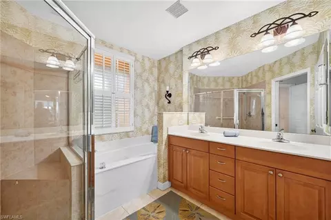 Bath - 20231 Burnside Pl #403, Estero, FL 33928 photo 1 of 3