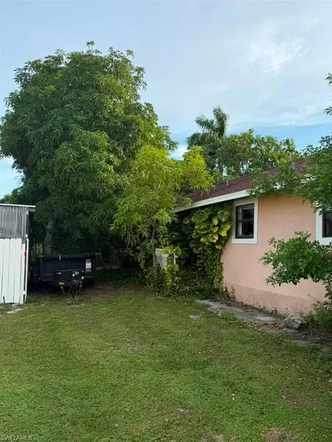 5226 Dixie Dr, Naples, FL 34113 photo 3
