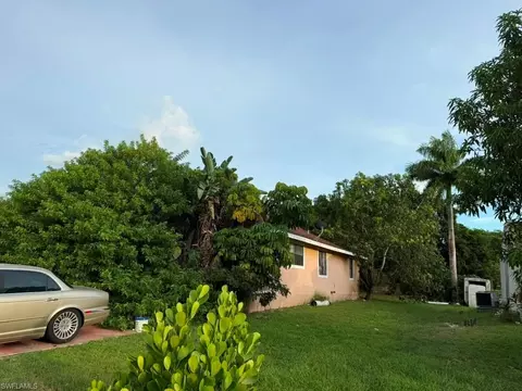 5226 Dixie Dr, Naples, FL 34113 photo 4