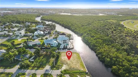 1100 Christopher Ct, Naples, FL 34104 photo 7