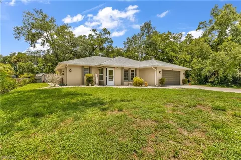 297 Flamingo Blvd, Port Charlotte, FL 33954