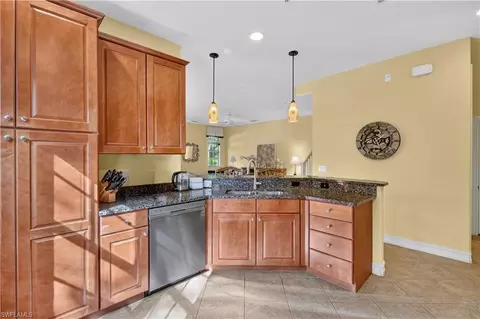 Kitchen - 9110 Capistrano St S #8401, Naples, FL 34113 photo 3 of 4