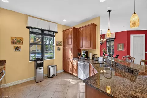 Kitchen - 9110 Capistrano St S #8401, Naples, FL 34113 photo 2 of 4