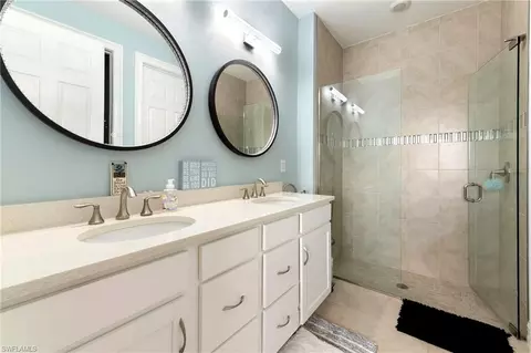 Bath - 1113 Rolling Brook Ln, Naples, FL 34114 photo 1 of 2