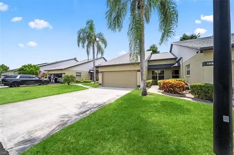 902 Mcgregor Park Cir, Fort Myers, FL 33908