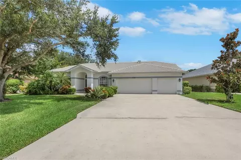 Exterior - 5121 Coldstream Ln, Naples, FL 34104 photo 8 of 8