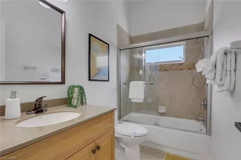 Bath - 5121 Coldstream Ln, Naples, FL 34104 photo 3 of 4
