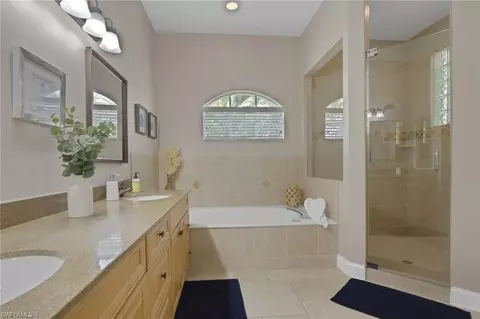 Bath - 5121 Coldstream Ln, Naples, FL 34104 photo 2 of 4